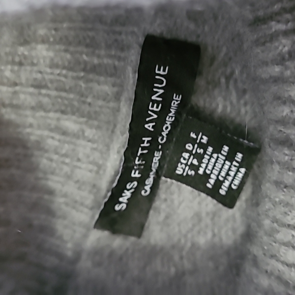 SAKS Fifth Avenue cashmere sweater - Picture 3 of 6